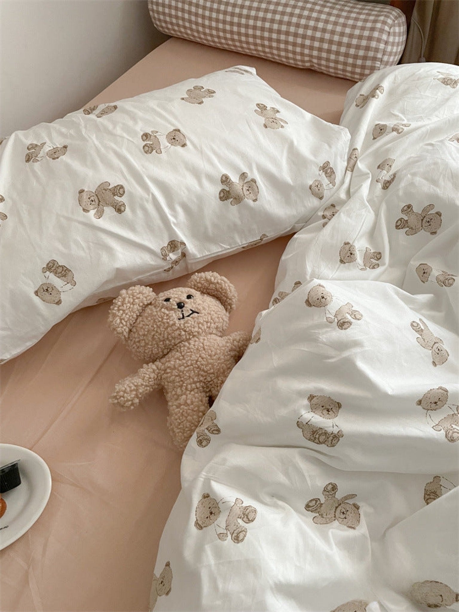 Tansley Cream Bear Print Washed Cotton Bedding Set - room scene