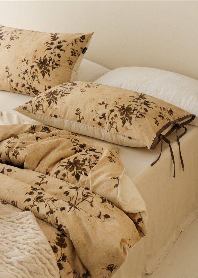 Marigny Jacobean Floral Cotton-Linen Bedding Set - room scene