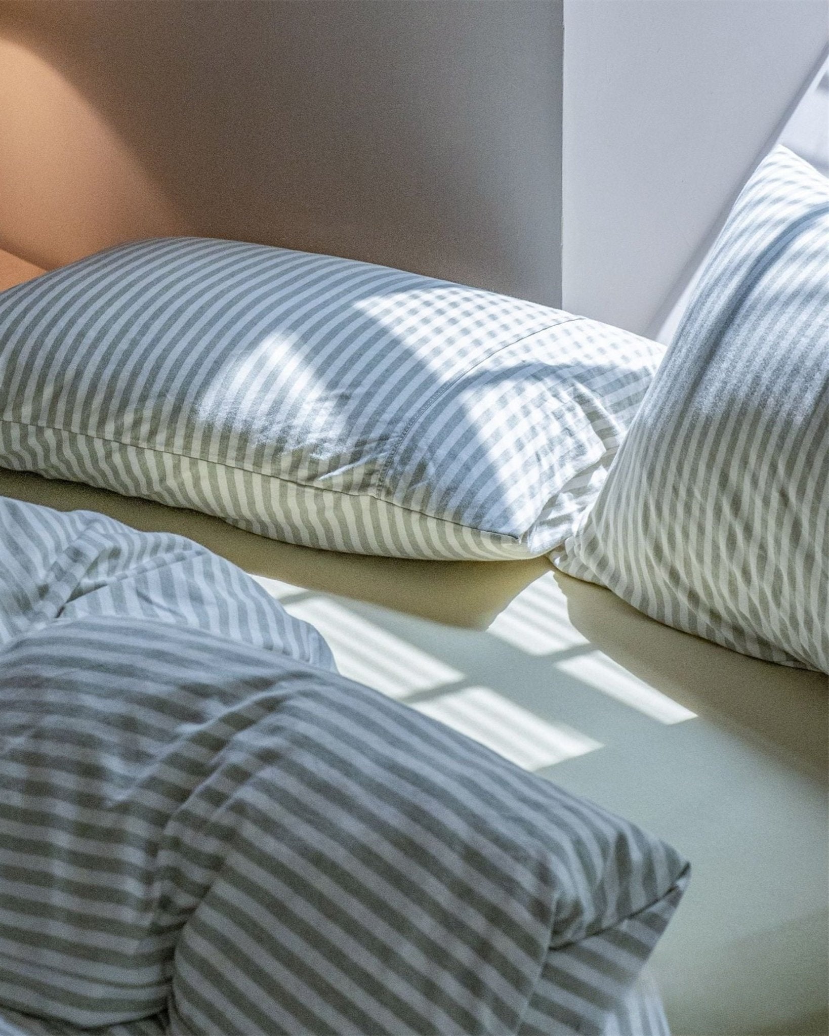 Larkden Striped Jersey Knit Cotton Bedding Set - room scene