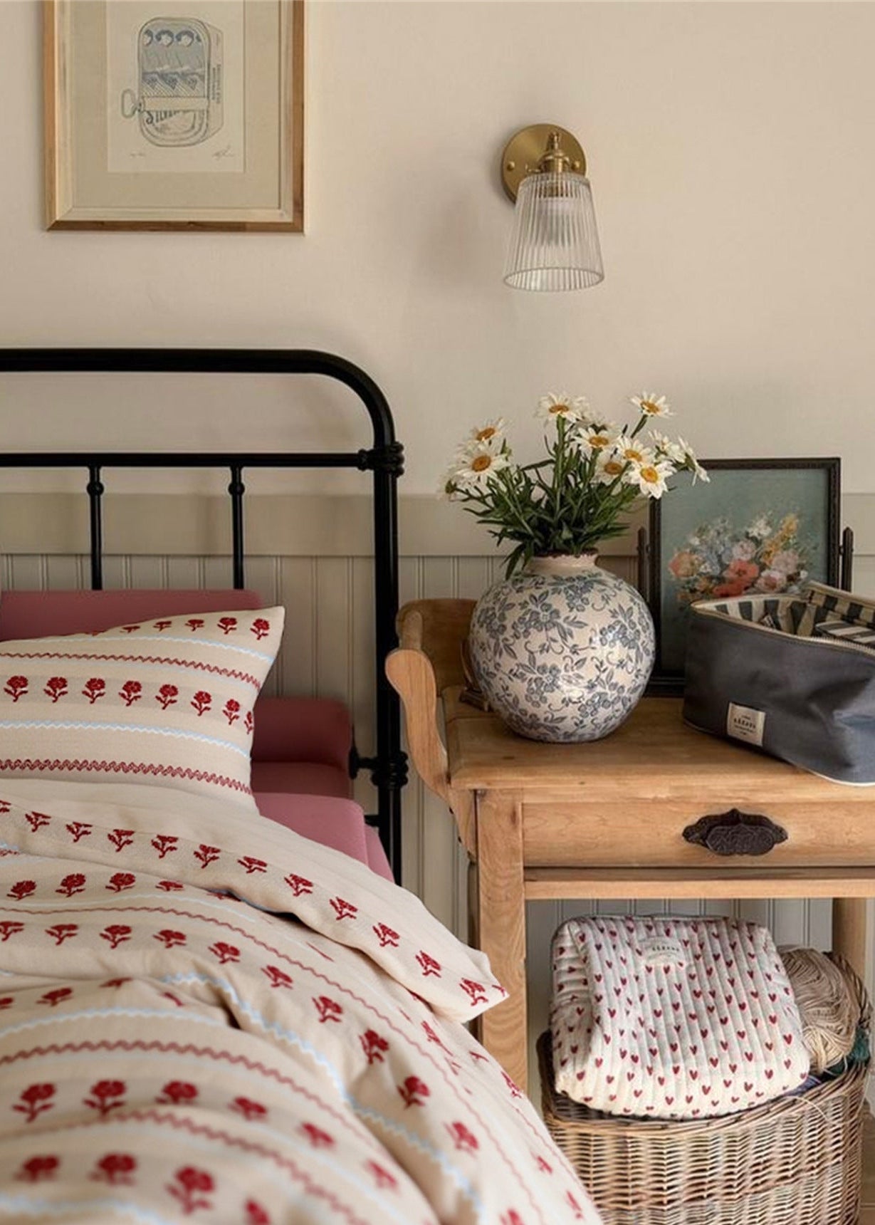 Solange Jacquard Floral Cotton Bedding Set - room scene