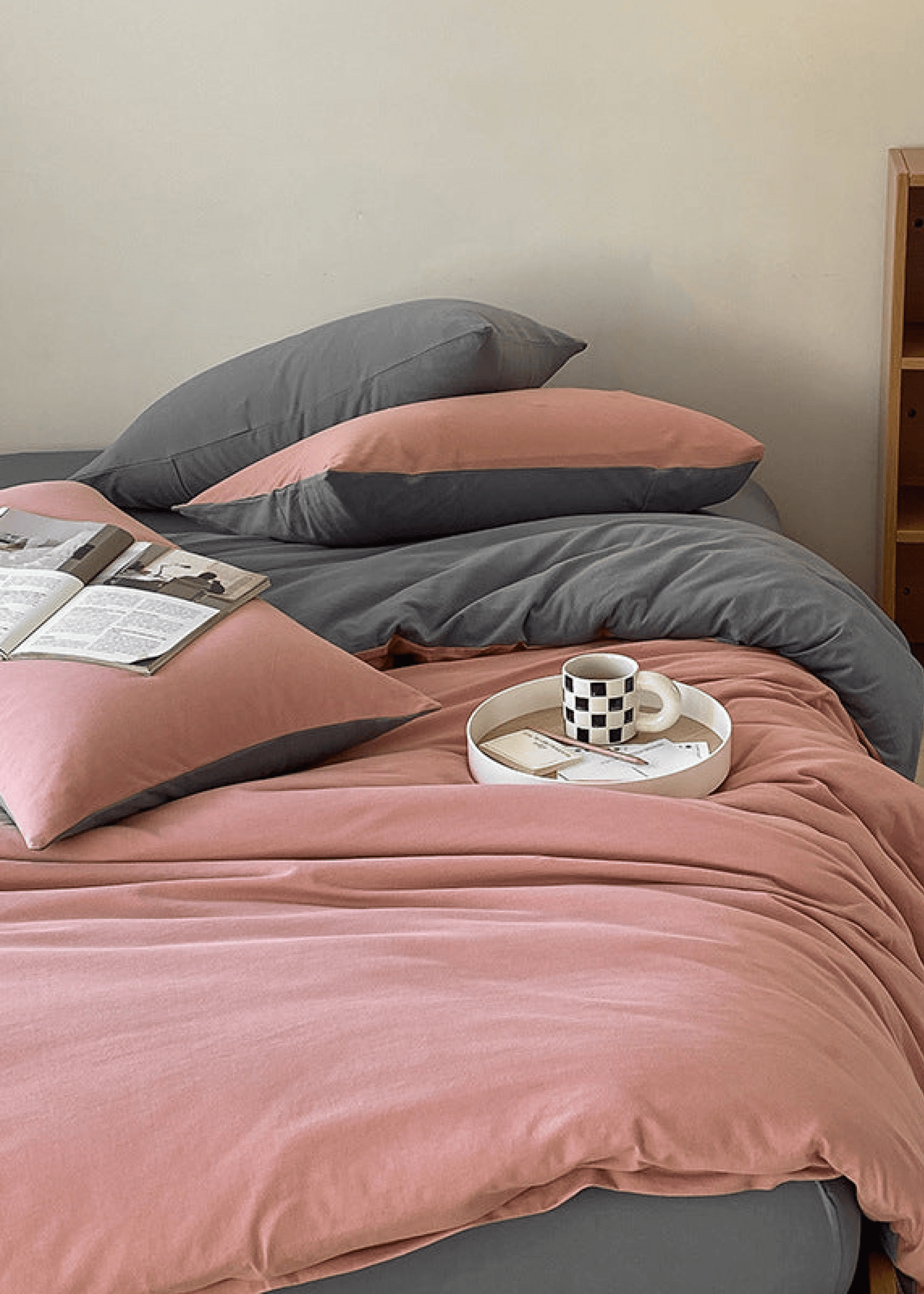 Sorrel Earthy Jersey Knit Bedding Set - room scene