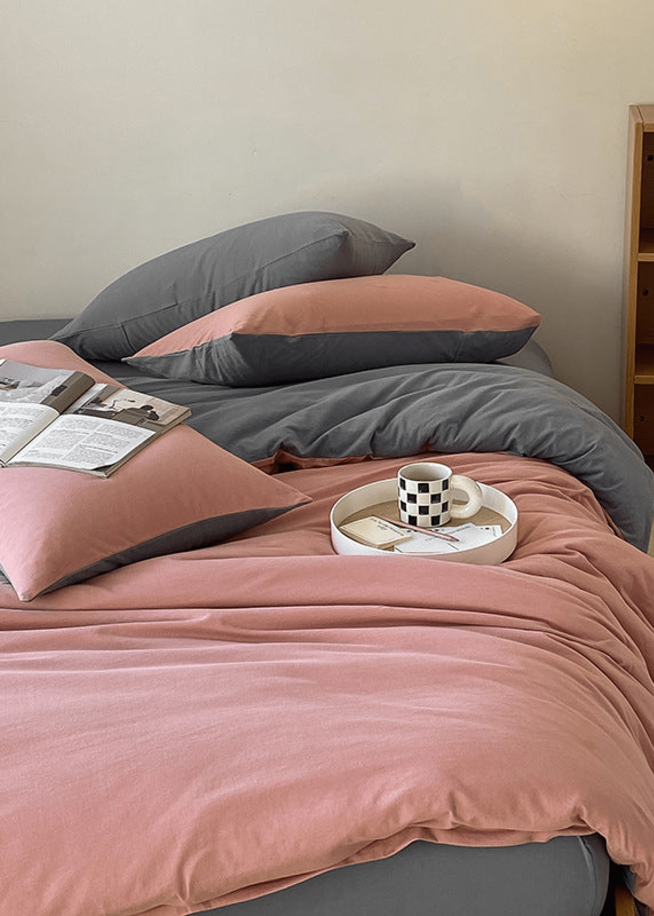 Sorrel Earthy Jersey Knit Bedding Set - room scene