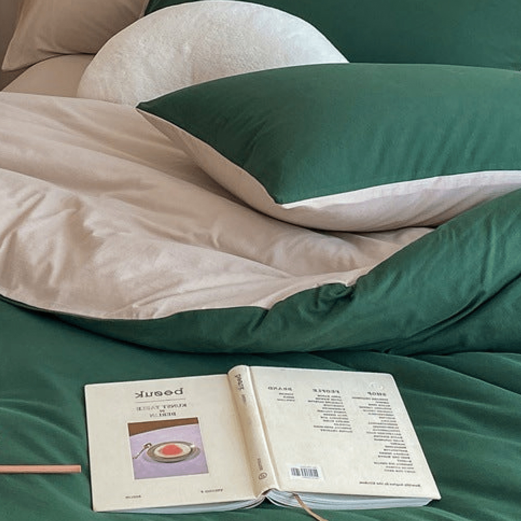 Sorrel Earthy Jersey Knit Bedding Set - room scene
