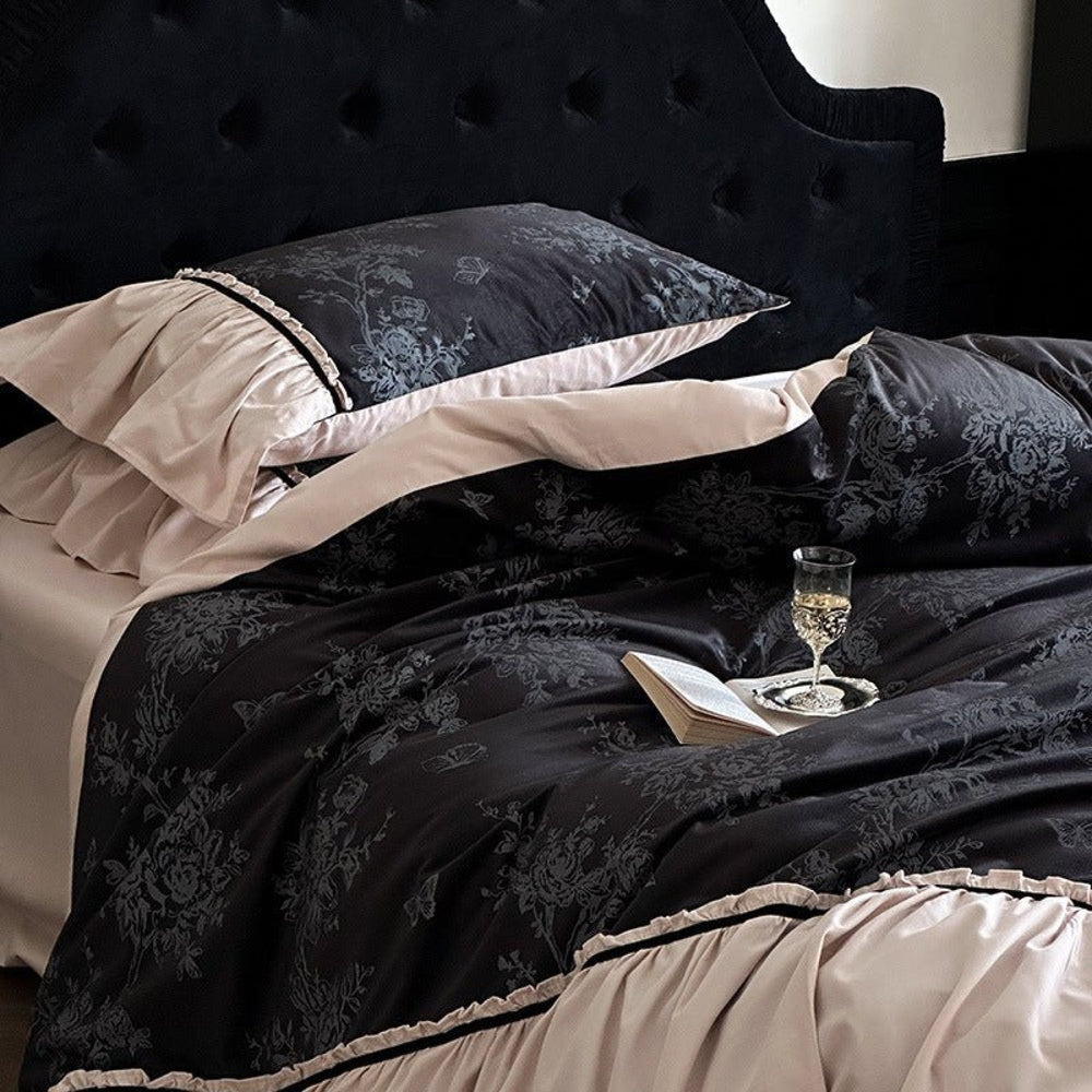 Verlaine Noir Jacquard Cotton Bedding Set - room scene