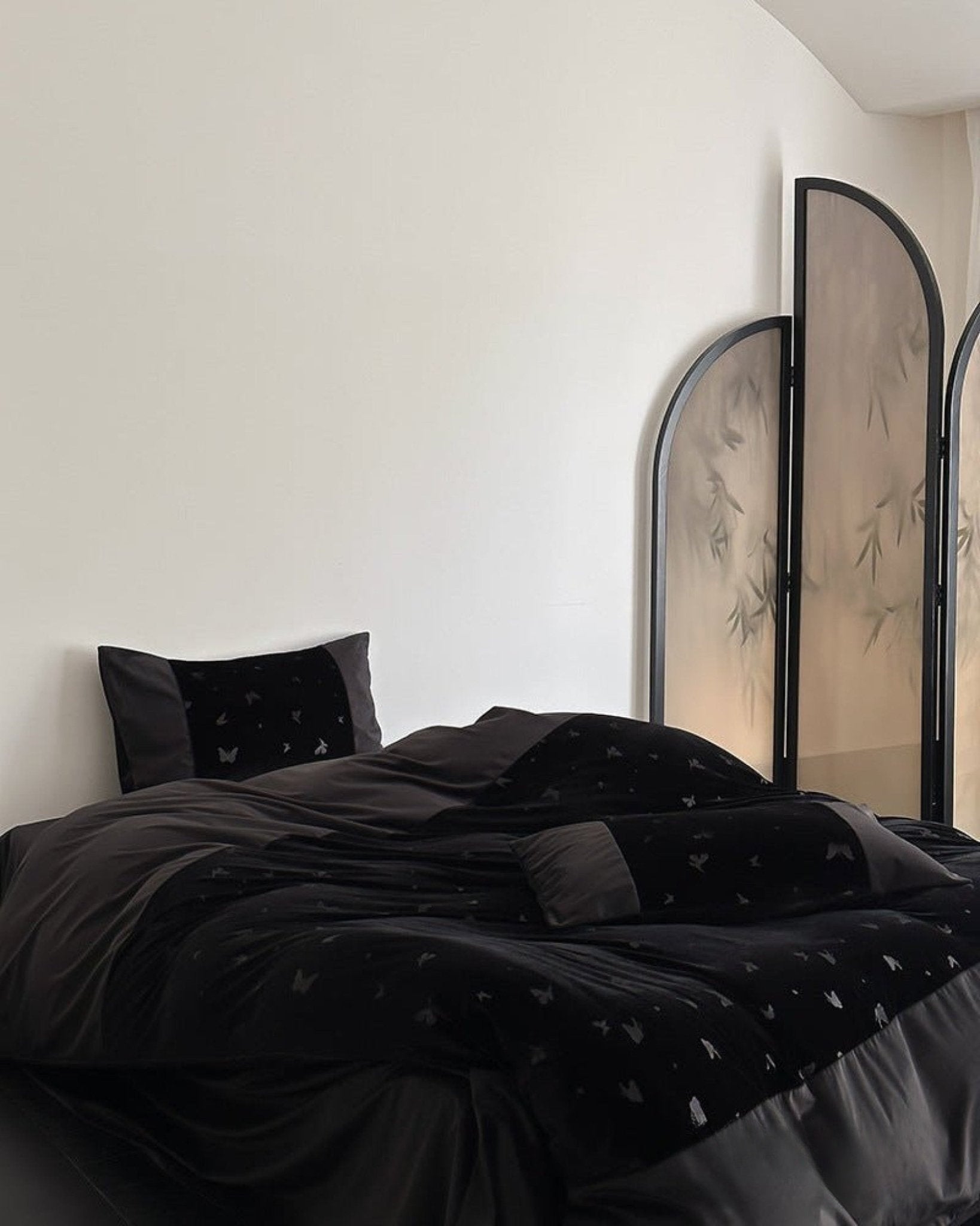 Odessa Butterfly Velvet Bedding Set - room scene