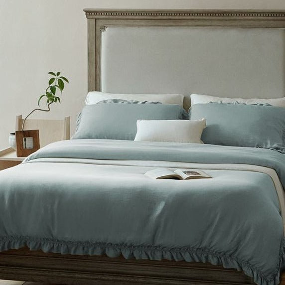 Ruffle Lyocell Bedding Set, Sea Blue, bed arrangement - Roomden