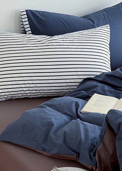 Kestwick Two-Tone Washed Cotton Bedding Set - room scene