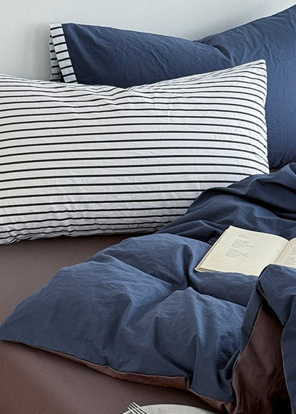 Kestwick Two-Tone Washed Cotton Bedding Set - room scene