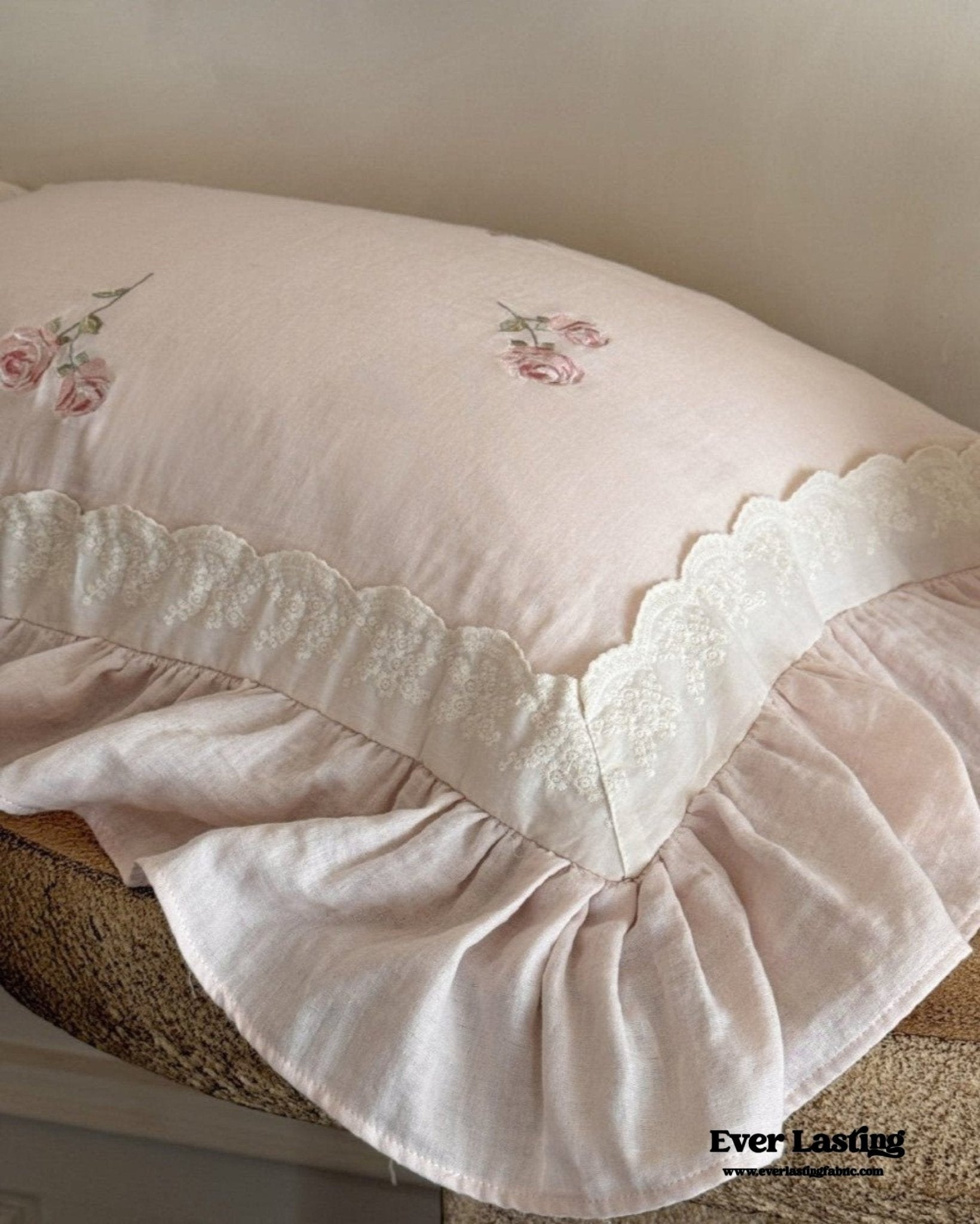 Fleuret Ruffle Lace Cotton Bedding Set - room scene