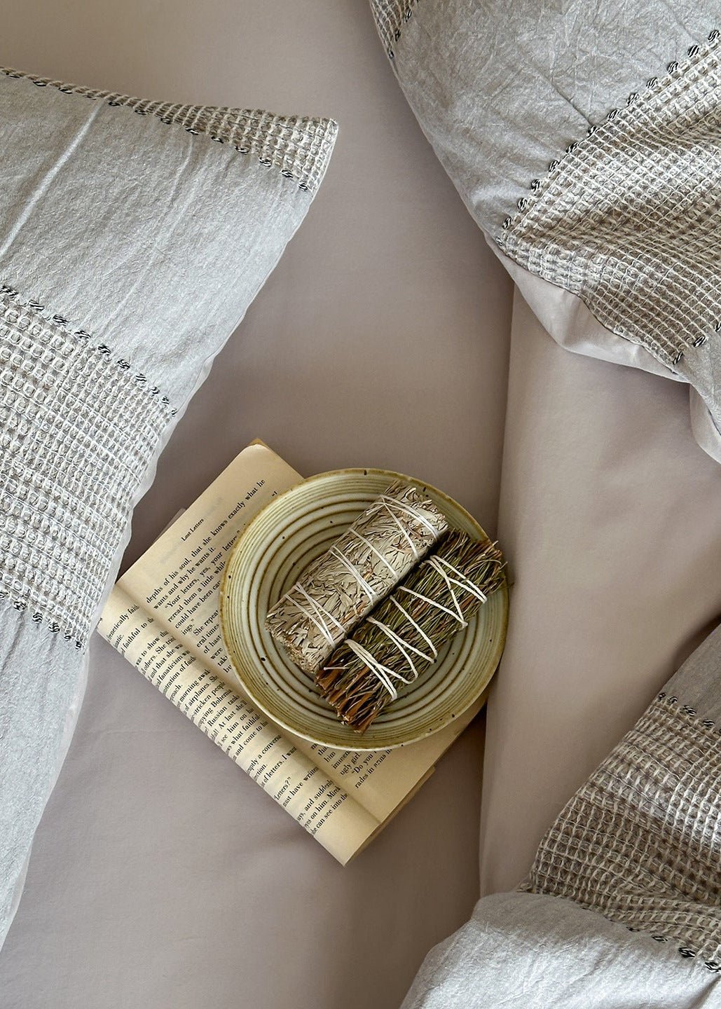 Solmere Striped Waffle-Weave Cotton Bedding Set – fog grey stripe close view of alternating woven bands - Roomden