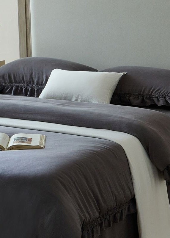 Ruffle Lyocell Bedding Set, Slate, bed arrangement - Roomden