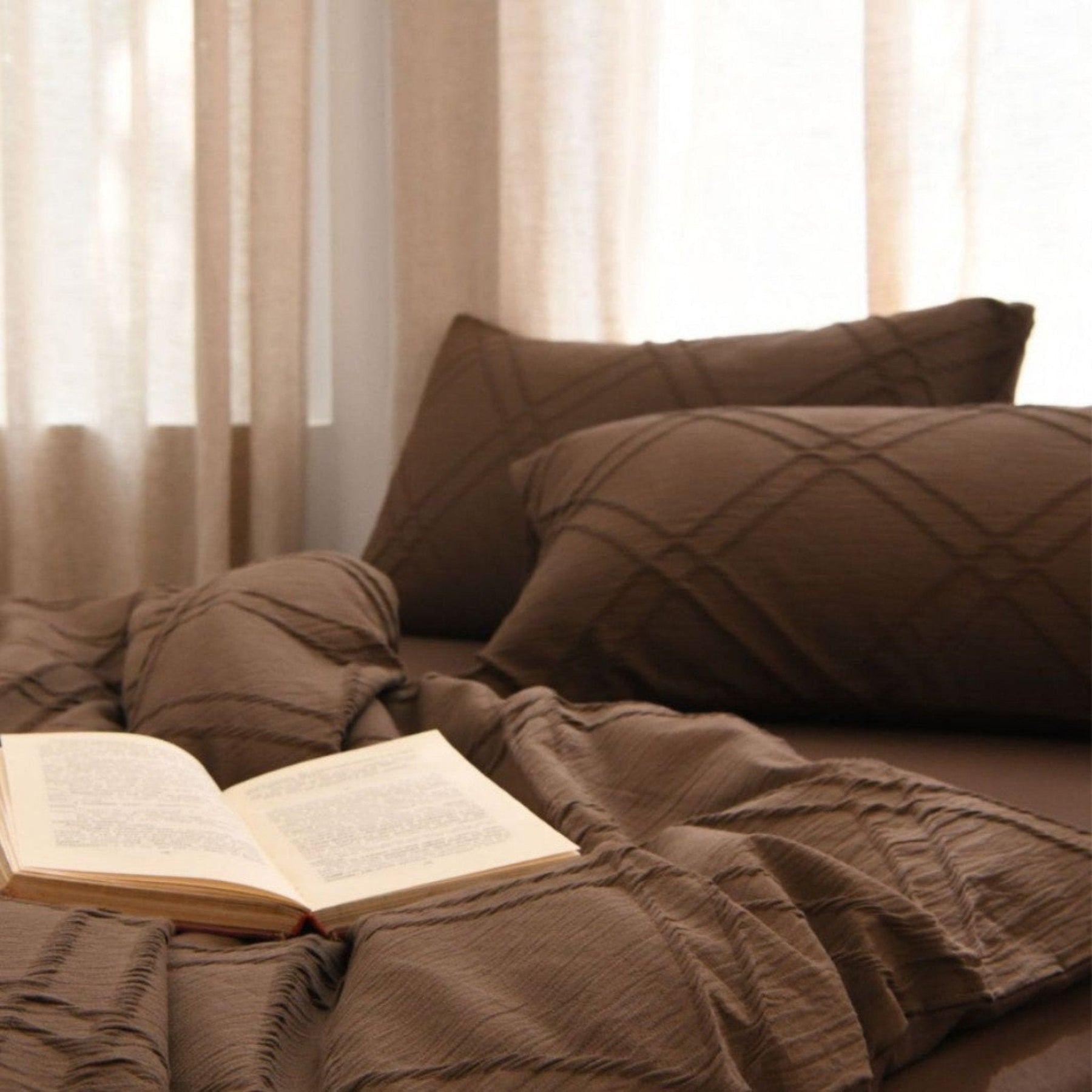 Corvale Diamond Jacquard Cotton Bedding Set - Curry Brown