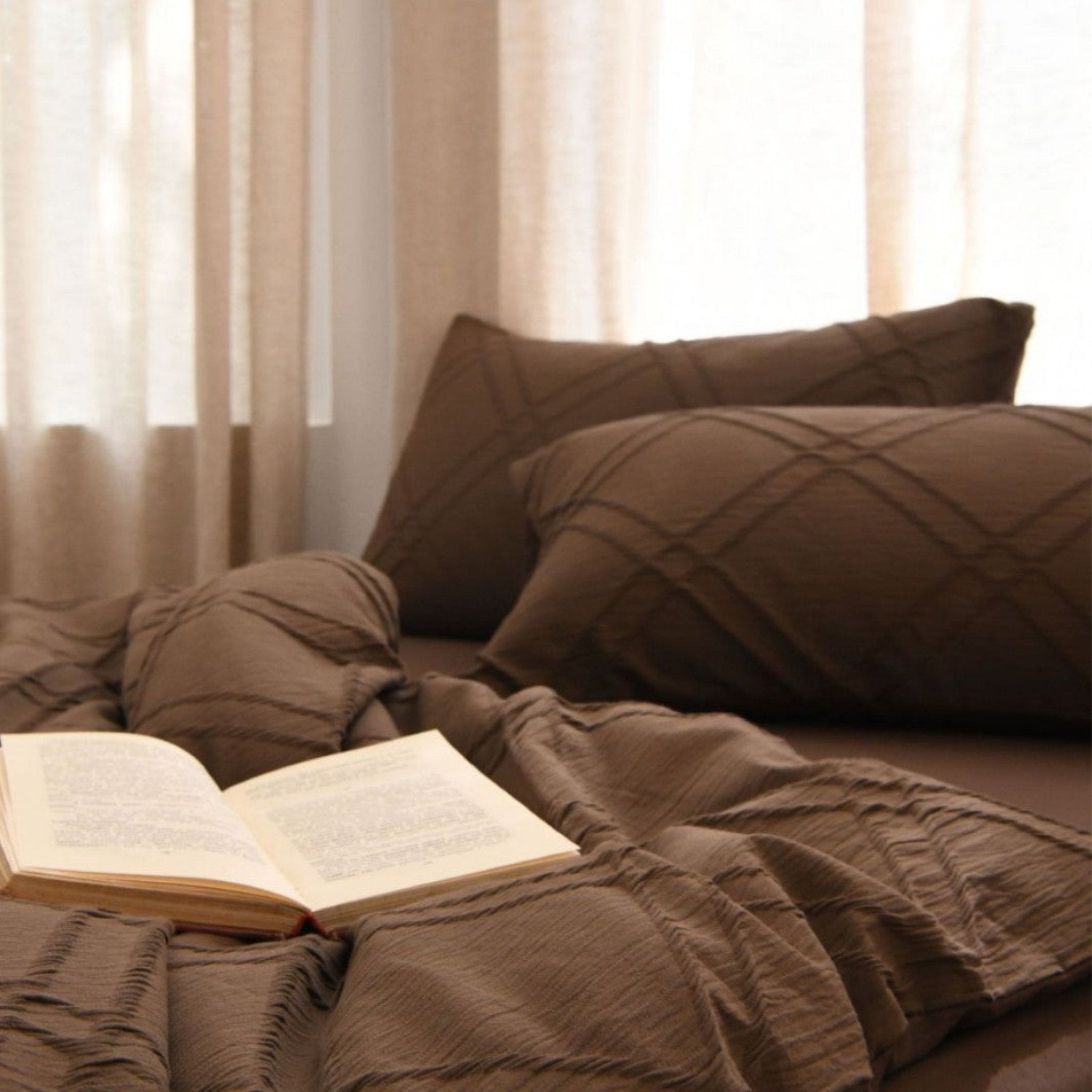 Corvale Diamond Jacquard Cotton Bedding Set - Curry Brown