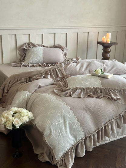 Wisteria Ruffled Double Gauze Bedding Set - room scene