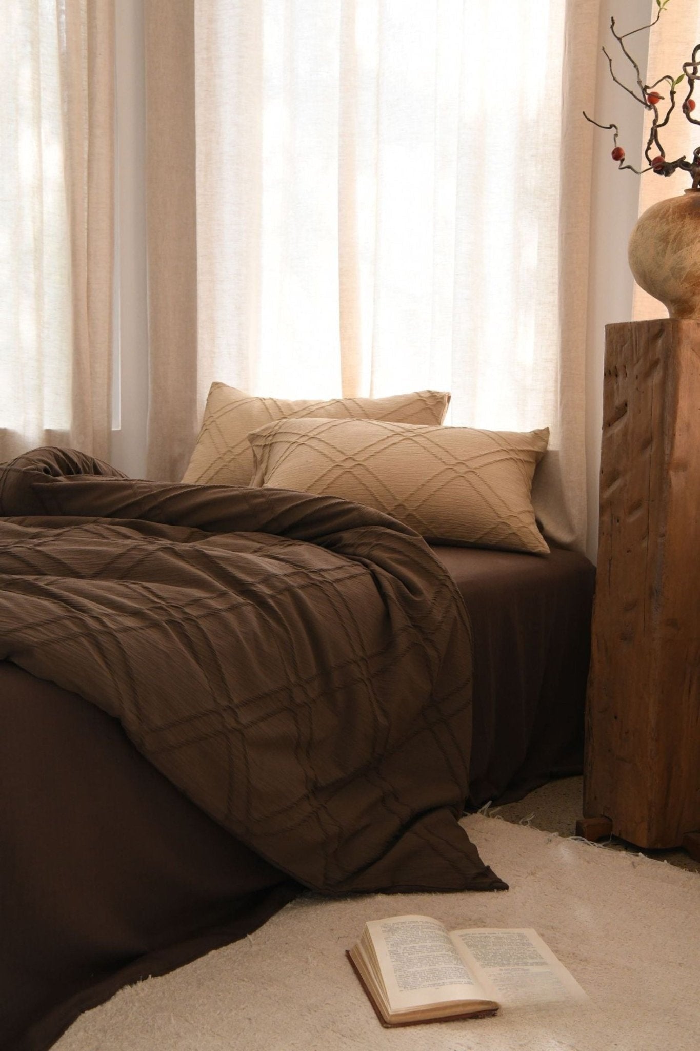 Corvale Diamond Jacquard Cotton Bedding Set - room scene