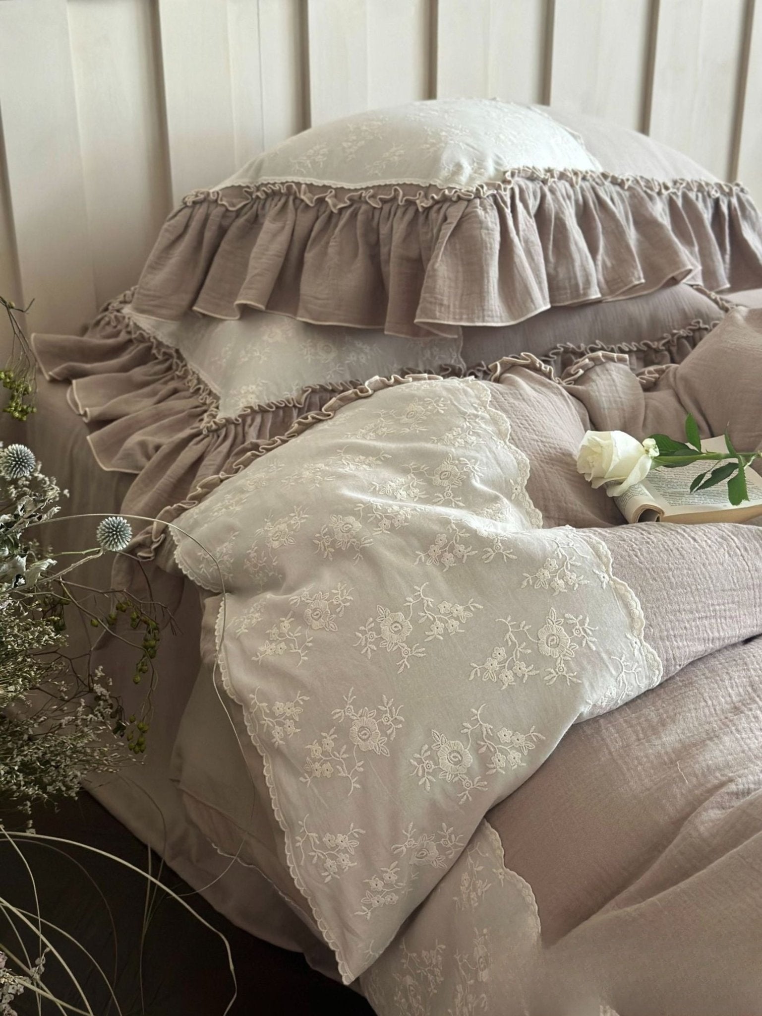 Wisteria Ruffled Double Gauze Bedding Set - room scene