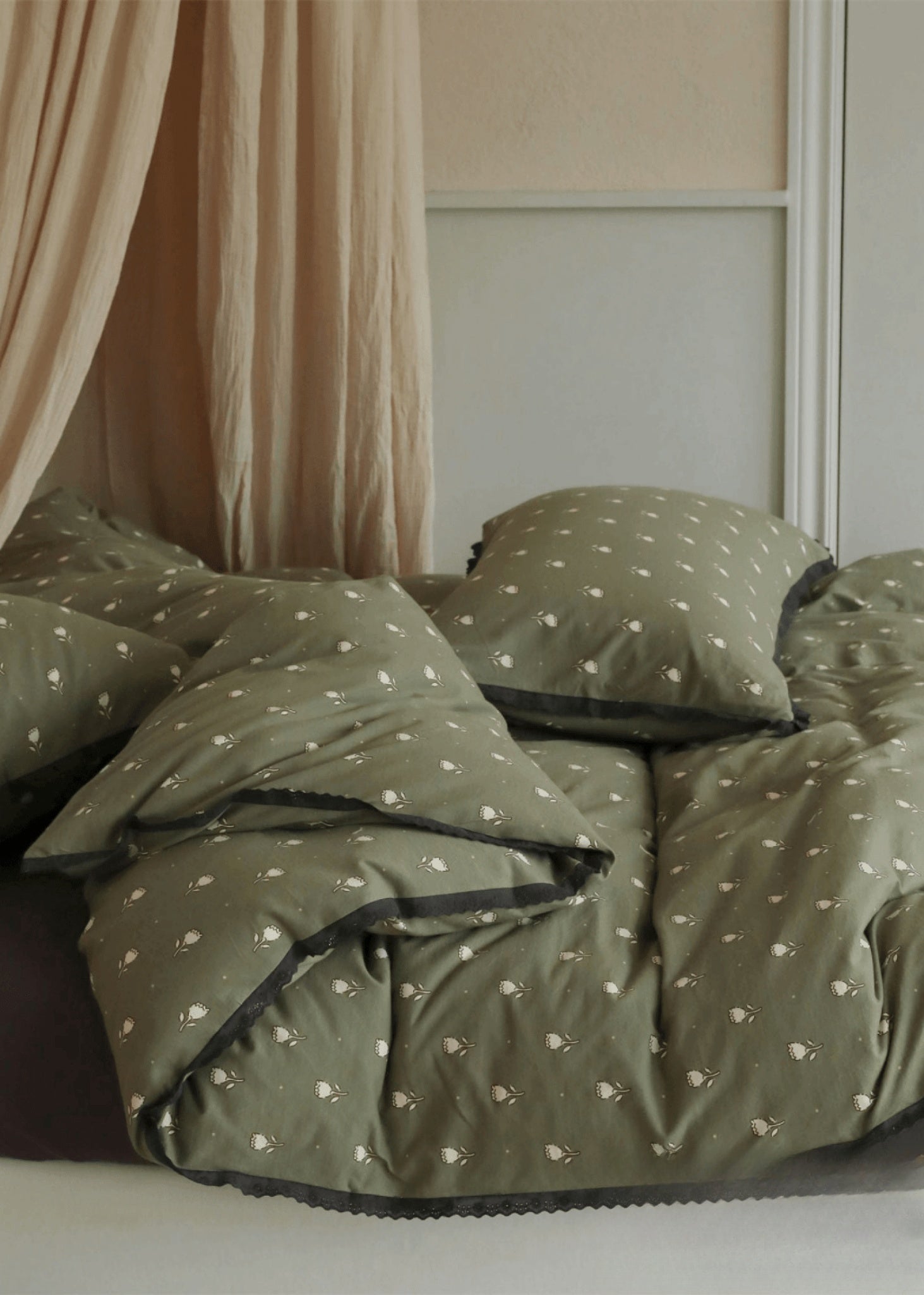 Winslow Ditsy Floral Jersey Cotton Bedding Set - room scene