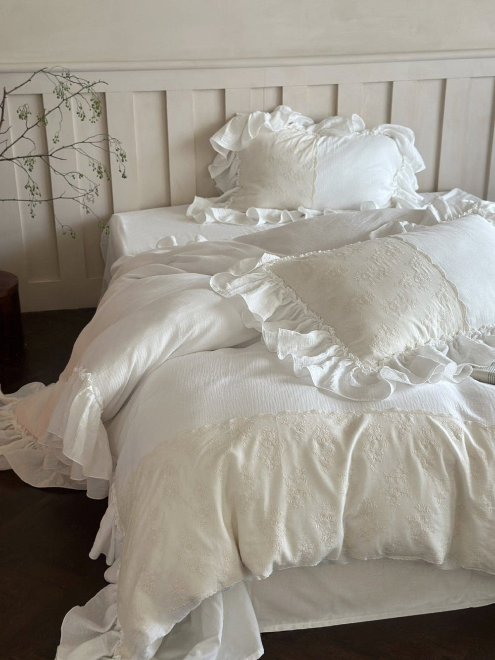 Wisteria Ruffled Double Gauze Bedding Set - room scene
