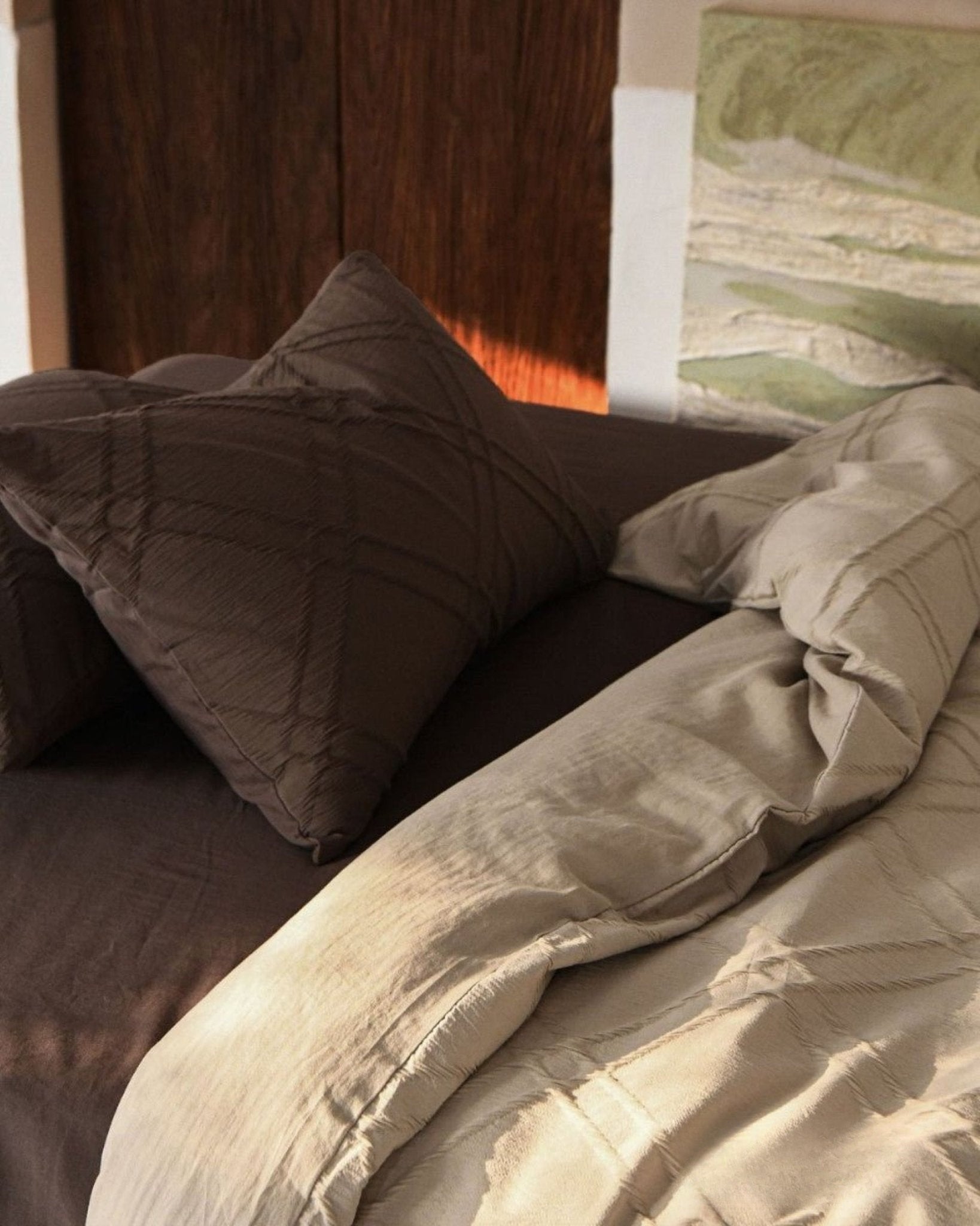 Corvale Diamond Jacquard Cotton Bedding Set - room scene