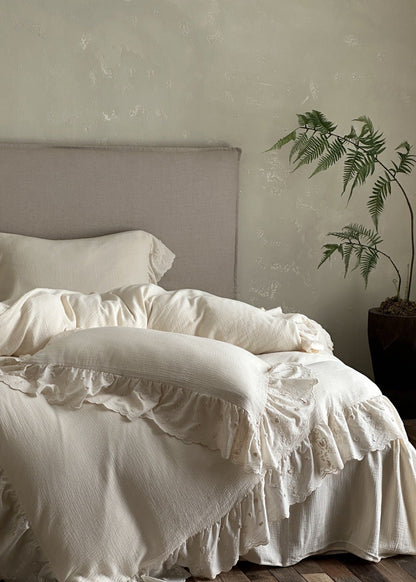 Odile Ruffled Lace Double-Gauze Bedding Set - room scene