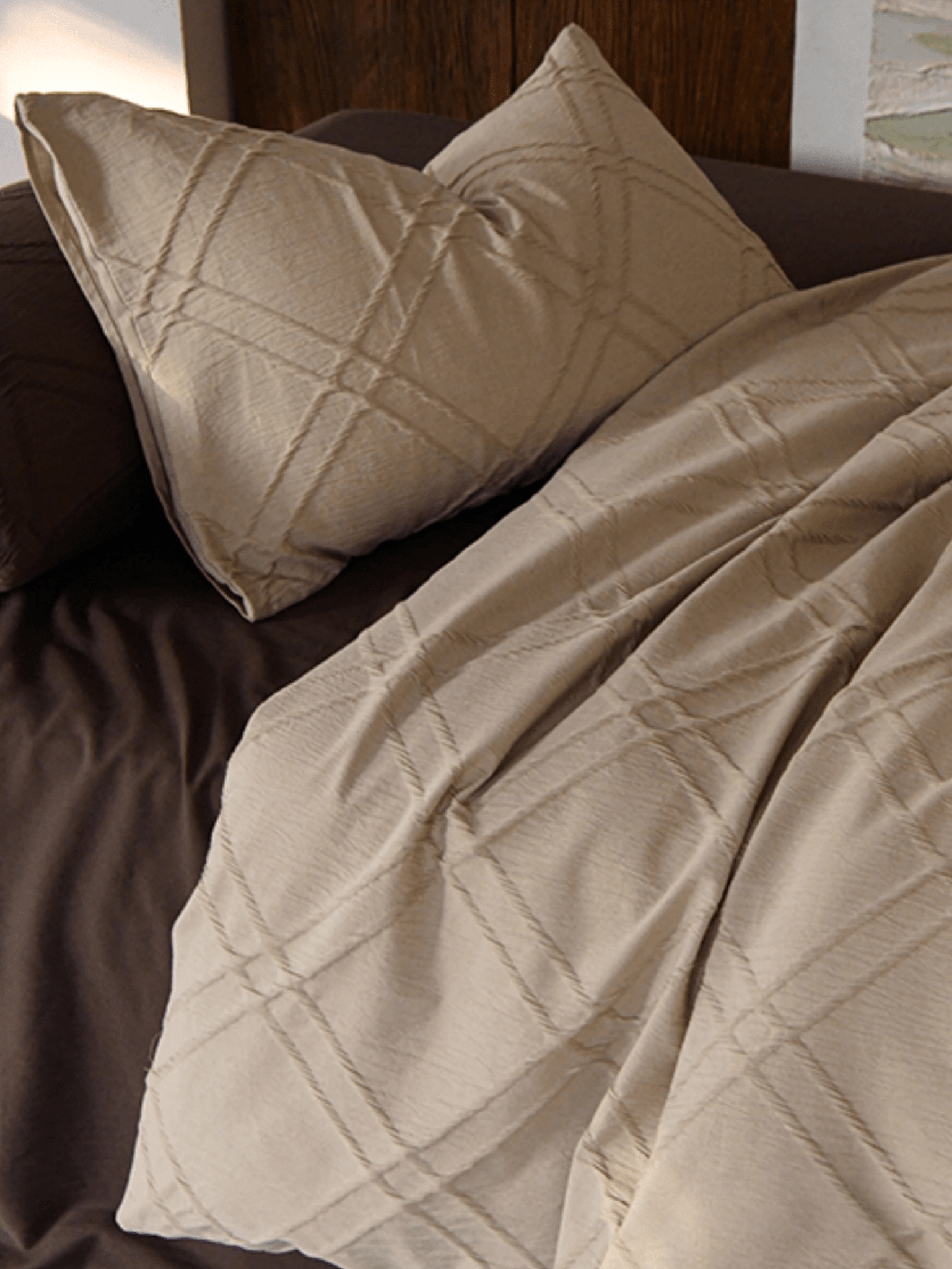 Corvale Diamond Jacquard Cotton Bedding Set - room scene