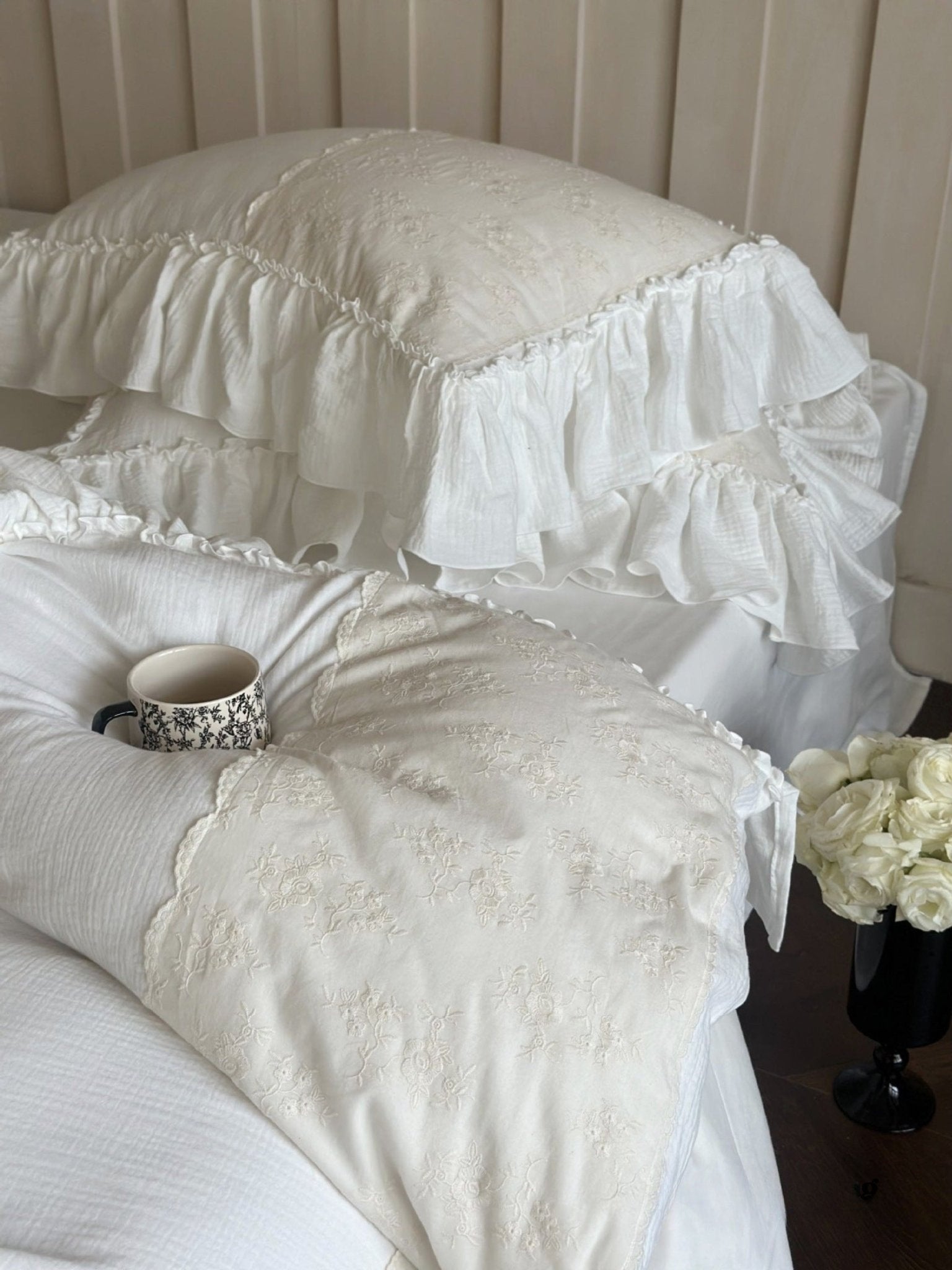 Wisteria Ruffled Double Gauze Bedding Set - room scene