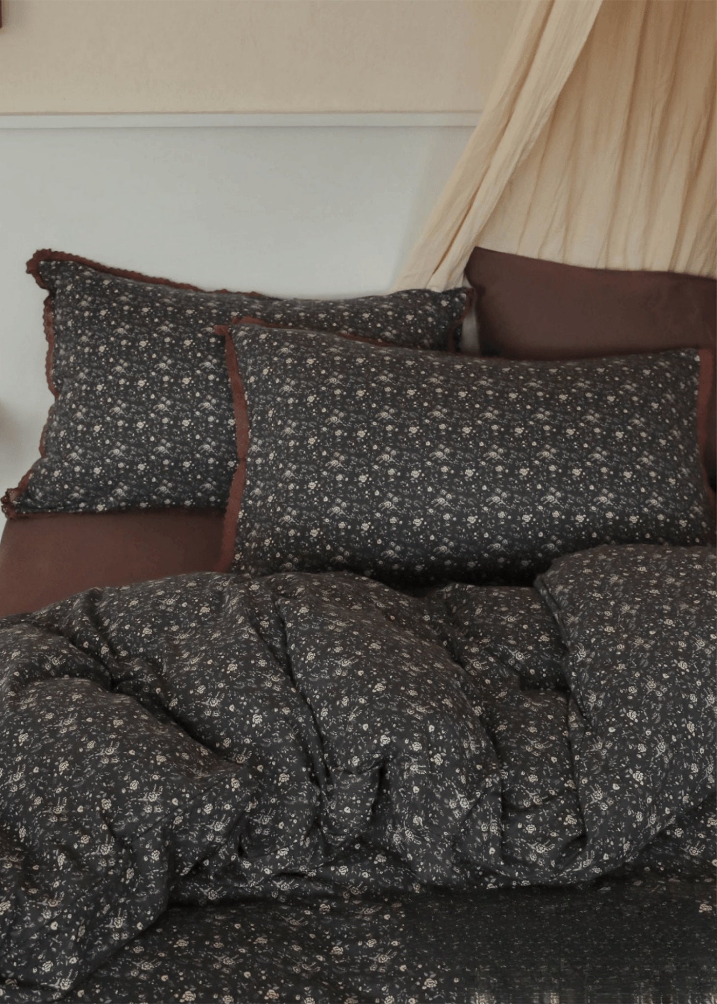 Winslow Ditsy Floral Jersey Cotton Bedding Set - room scene