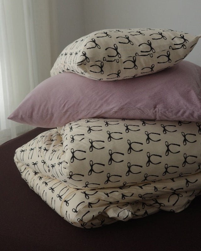 Thistlewood Bow Print Washed Cotton Bedding Set - room scene