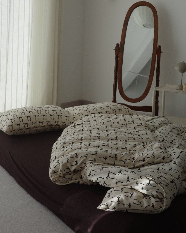 Thistlewood Bow Print Washed Cotton Bedding Set - room scene