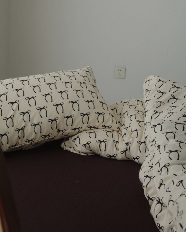 Thistlewood Bow Print Washed Cotton Bedding Set - room scene
