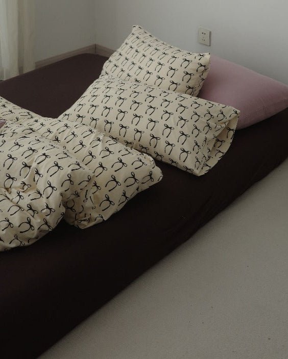 Thistlewood Bow Print Washed Cotton Bedding Set - room scene
