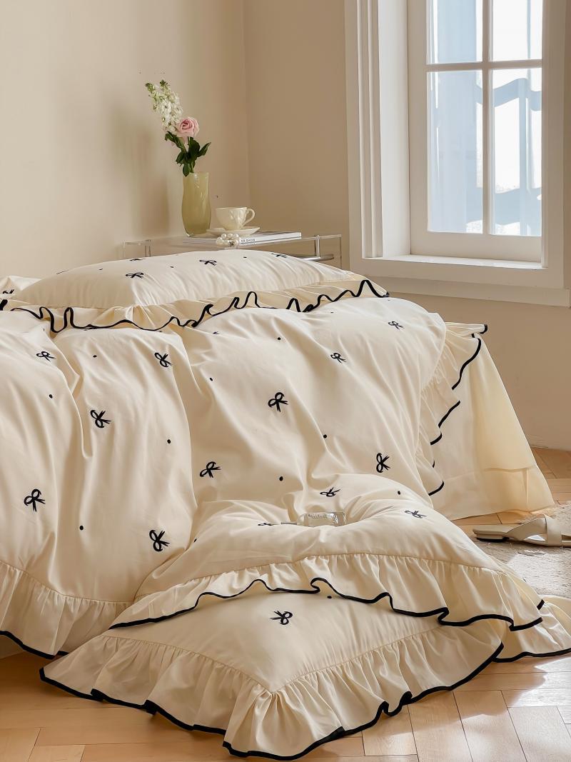 Perrine Ribbon-Embroidered Cotton Bedding Set - room scene