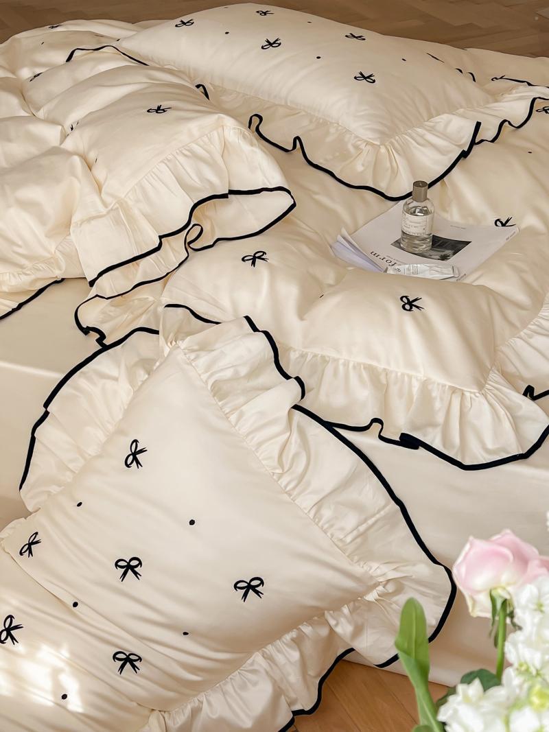 Perrine Ribbon-Embroidered Cotton Bedding Set - room scene