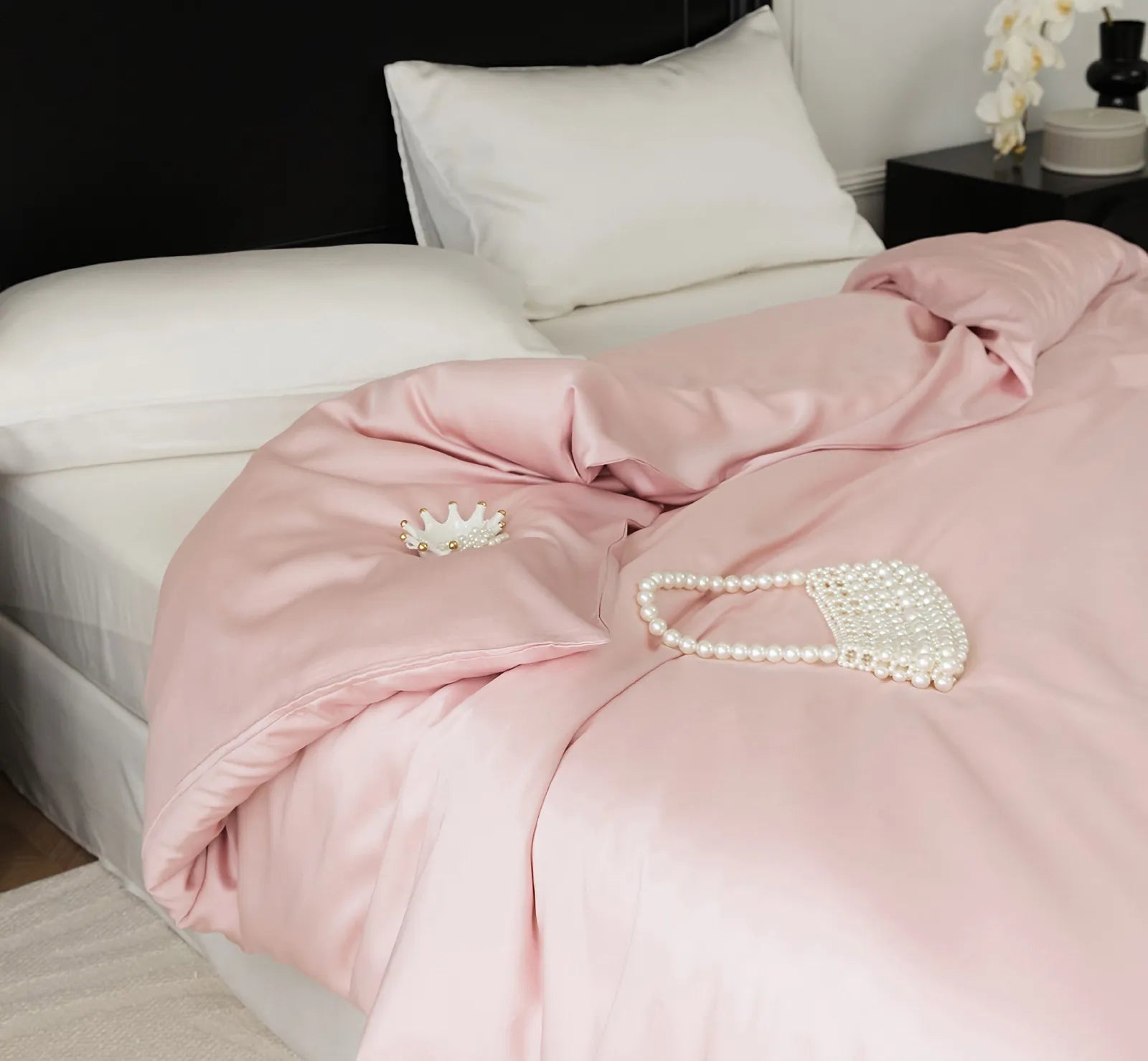 Cooling Tencel duvet cover in soft pastel tones with a smooth, silky drape – RoomDen