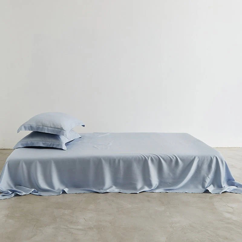 Washed lyocell bedding set – Mist Blue, closer view of the drape - Roomden