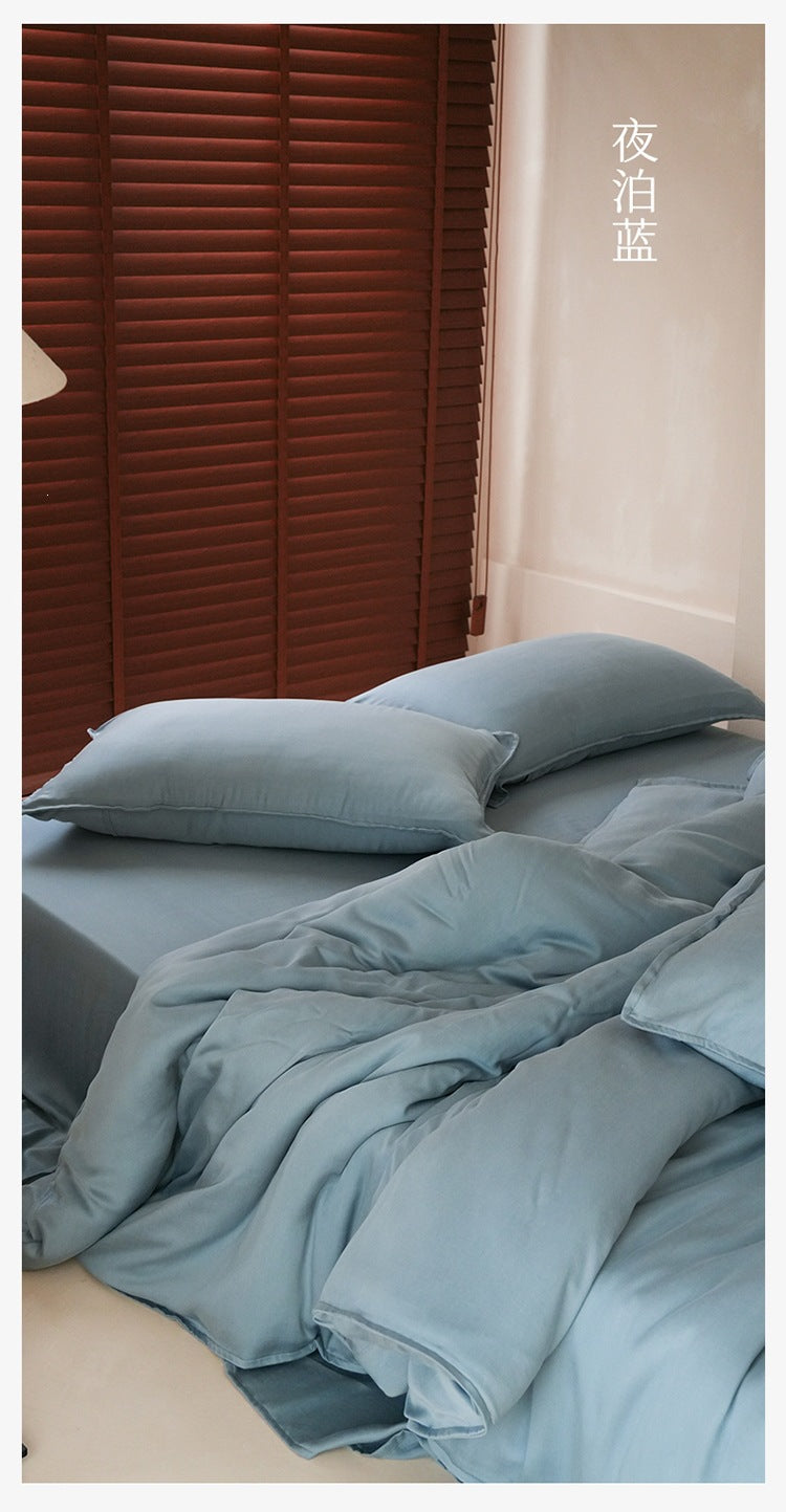 Washed lyocell bedding set – Deep Blue, closer view of the drape - Roomden