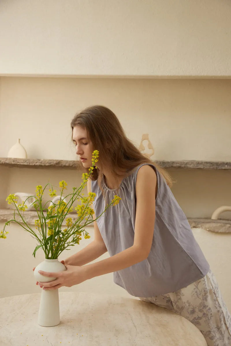 Sleeveless double gauze cotton pajama set with soft botanical details - RoomDen