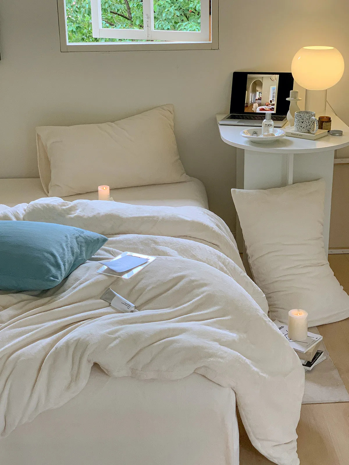 Bright solid fleece duvet cover with plush cozy winter texture – RoomDen