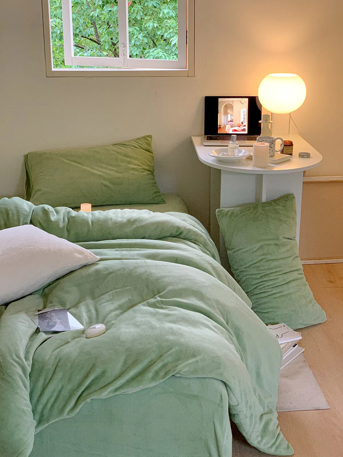Bright solid fleece duvet cover with plush cozy winter texture – RoomDen