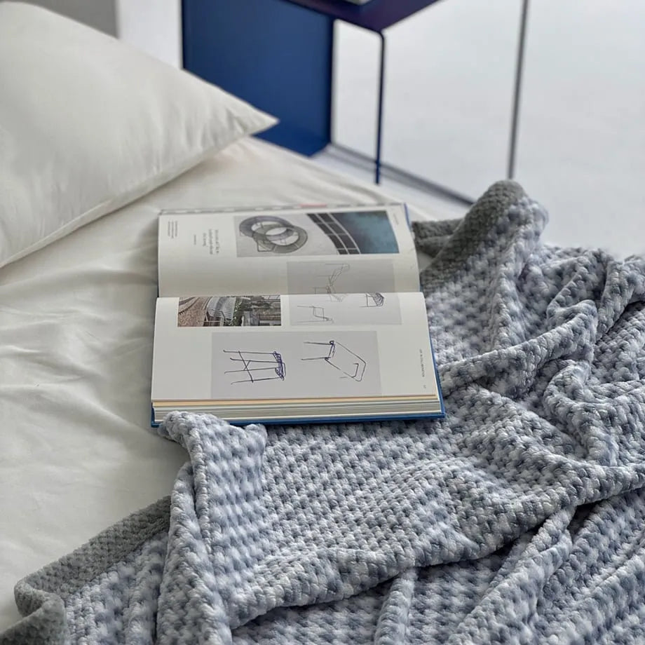 Checkered flannel fleece throw blanket with soft plush texture – RoomDen