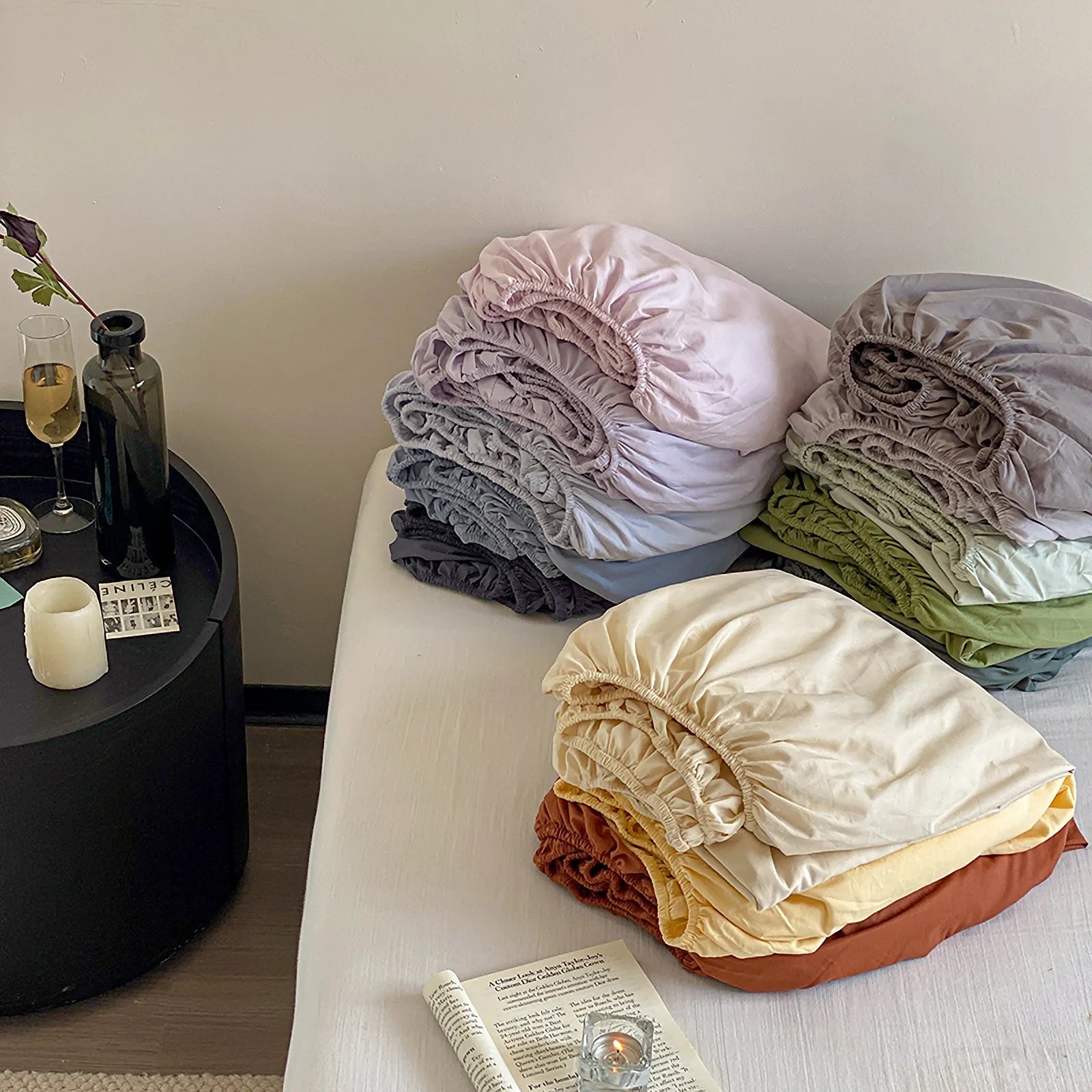 Solid washed cotton fitted sheet set in a minimalist bedroom – RoomDen