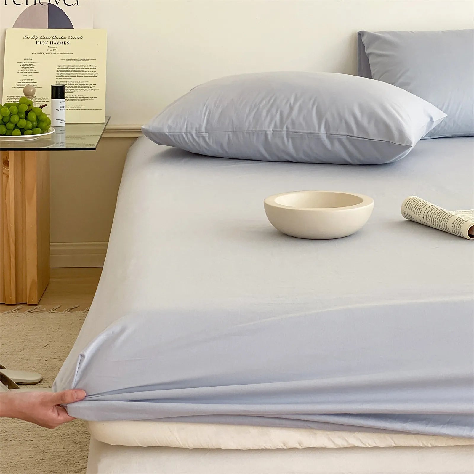 Solid washed cotton fitted sheet set in a minimalist bedroom – RoomDen