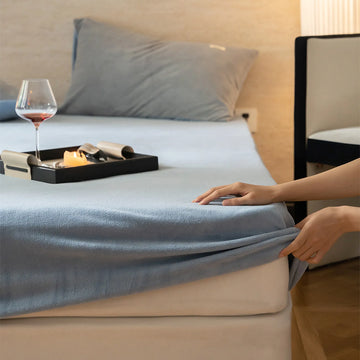 Cozy Minimalist Solid Fleece Sheet Set