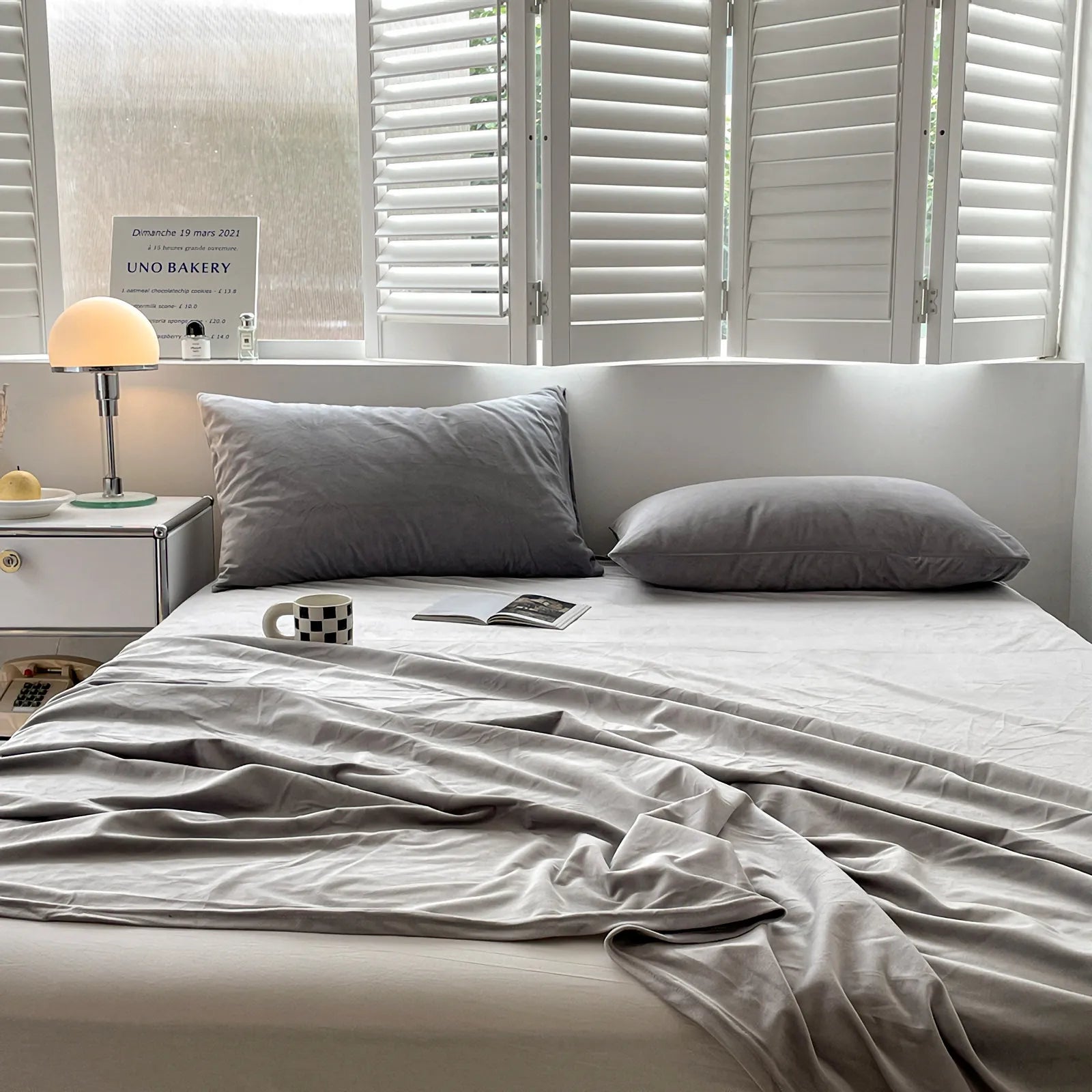 Soft solid velvet sheet set with minimalist styling – RoomDen