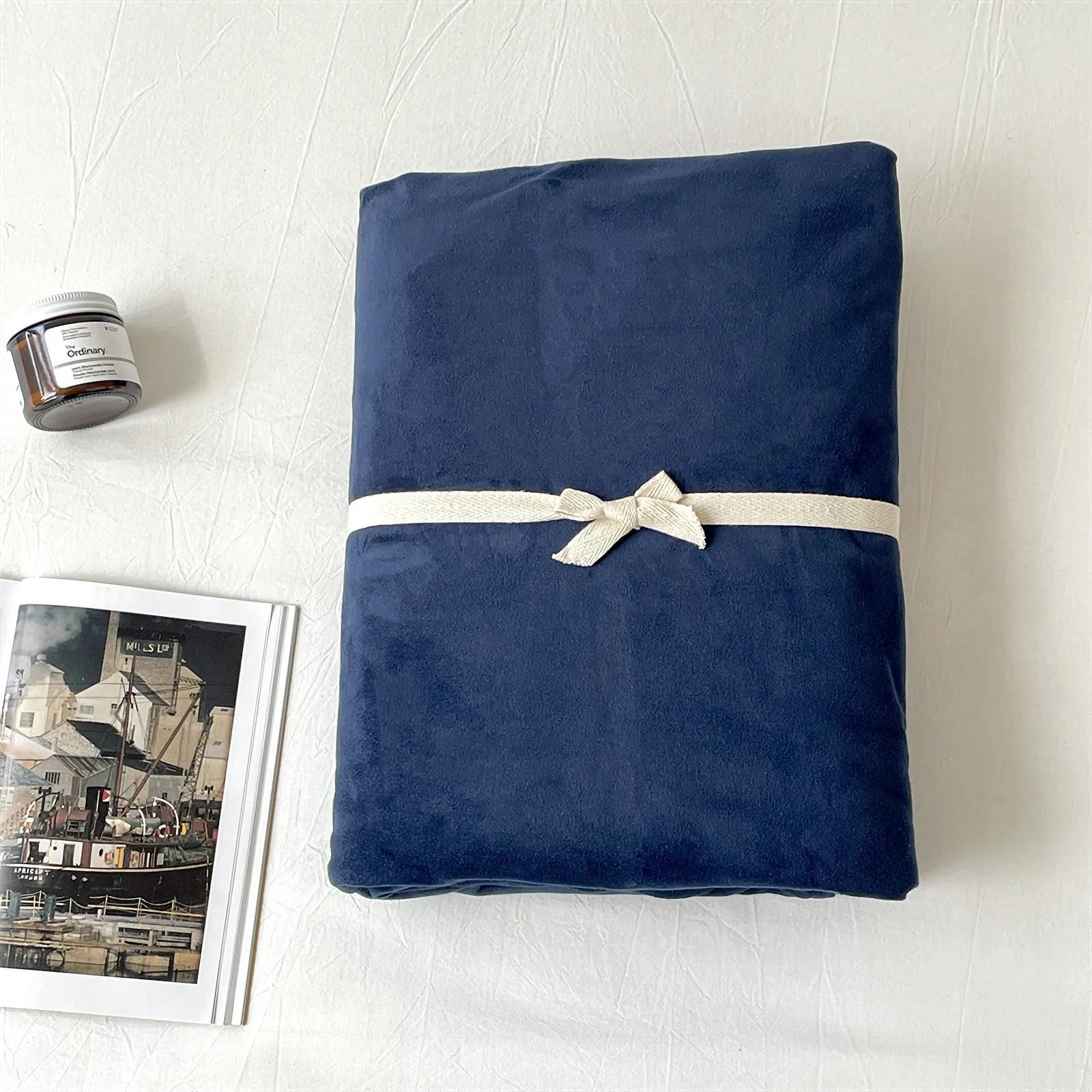 Soft solid velvet sheet set with minimalist styling – RoomDen