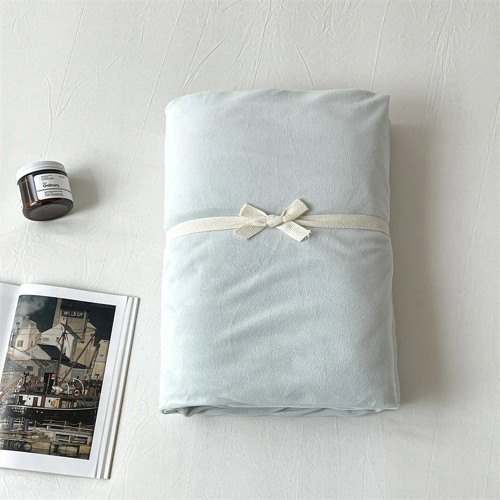 Soft solid velvet sheet set with minimalist styling – RoomDen