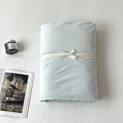 Soft solid velvet sheet set with minimalist styling – RoomDen