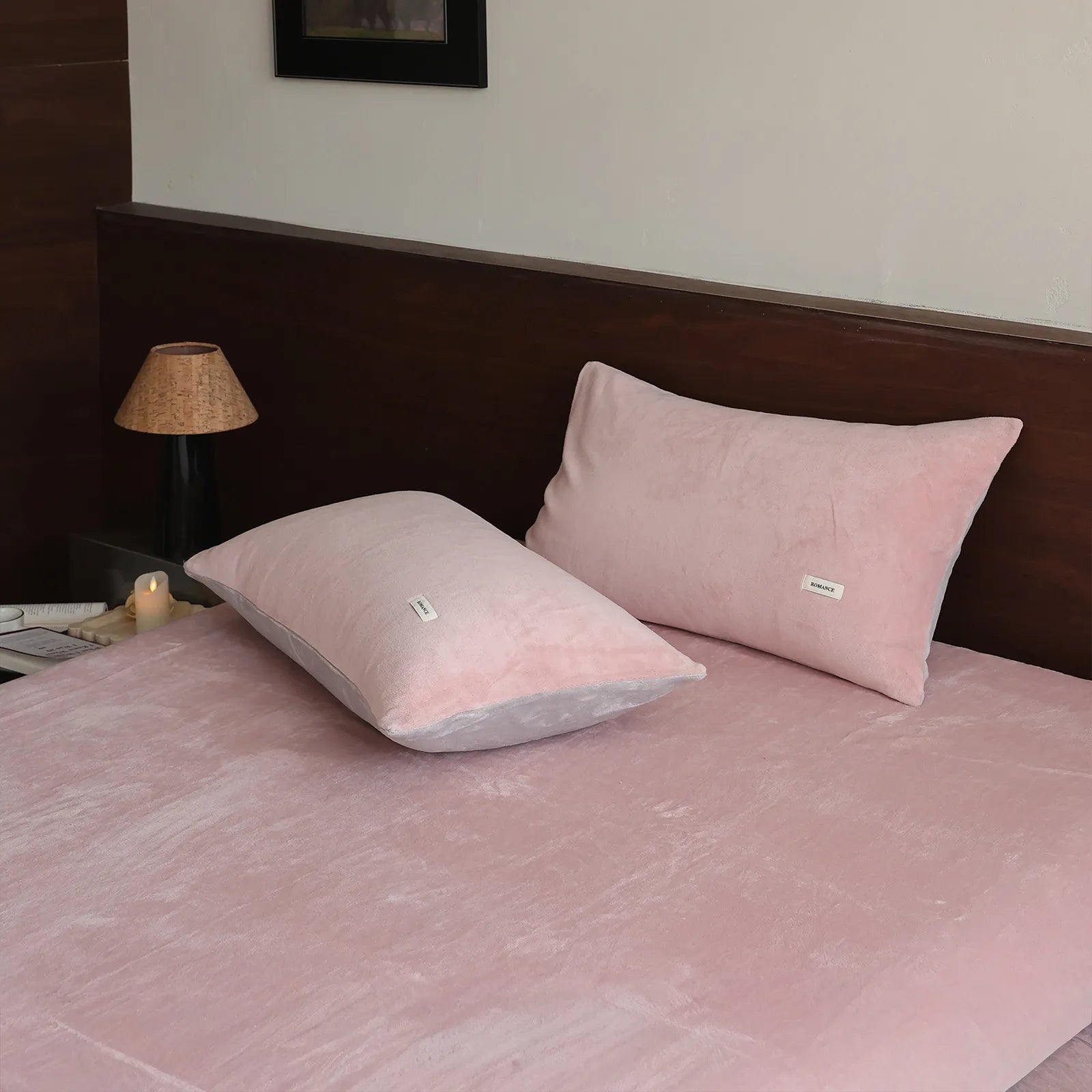 Two-tone fleece pillowcase in soft minimalist winter colors – RoomDen