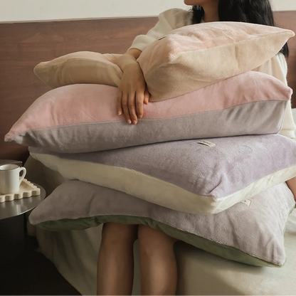 Two-tone fleece pillowcase in soft minimalist winter colors – RoomDen