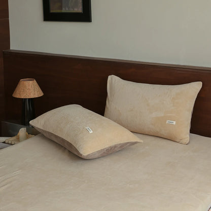 Two-tone fleece pillowcase in soft minimalist winter colors – RoomDen